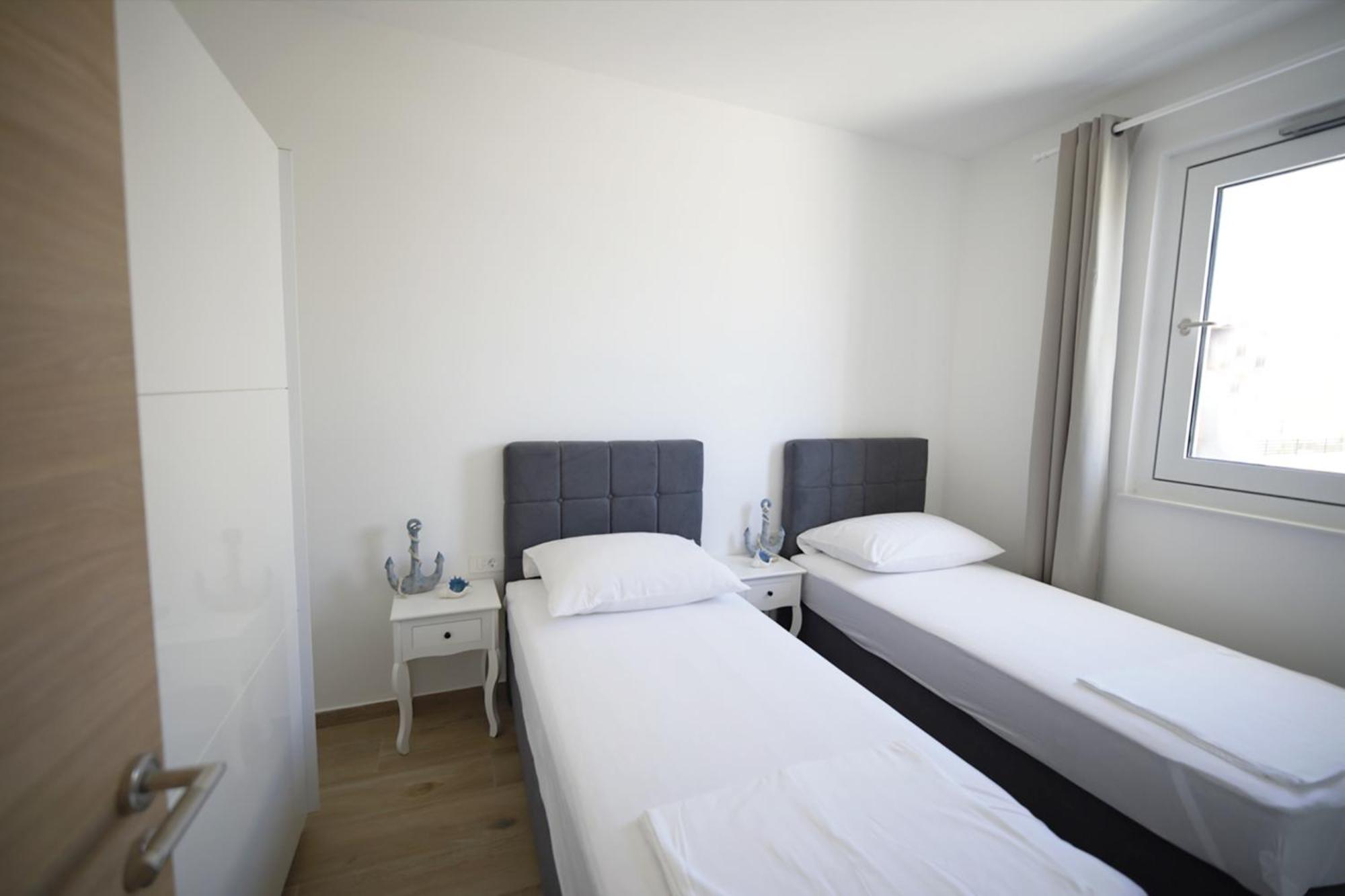 Ferienwohnung Nautica Ražanac Exterior foto