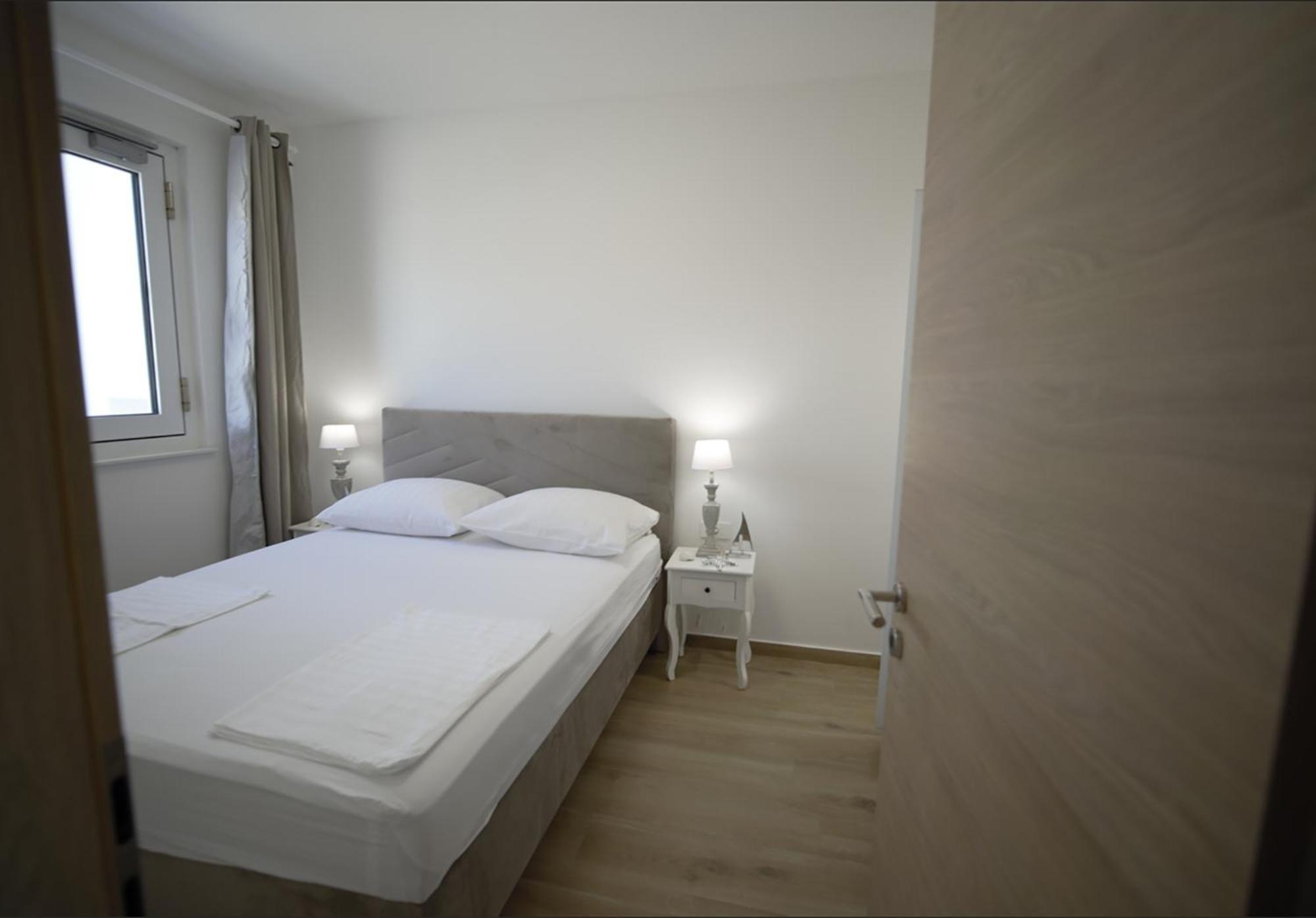 Ferienwohnung Nautica Ražanac Exterior foto